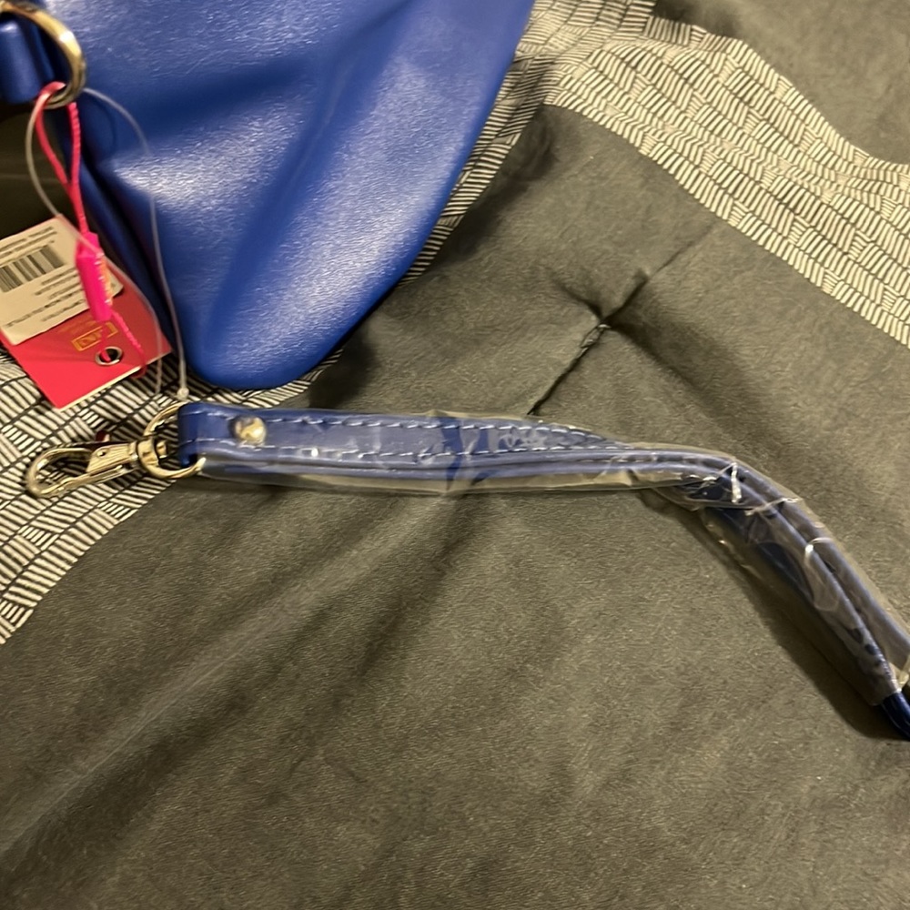 Catherine Malandrino BLUE purse/bag w detachable strap - Picture 5 of 8